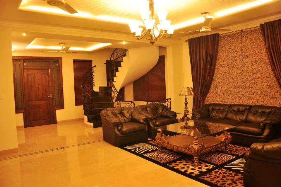 Reina Boutique Hotel - G9 Islamabad Exteriör bild